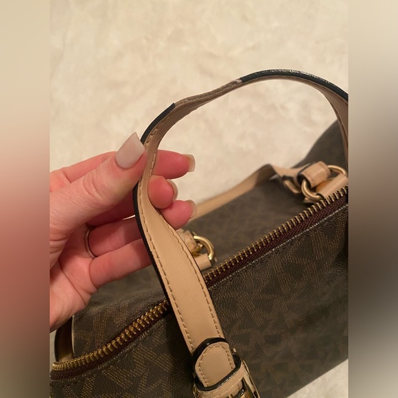 Michael Kors Purse - Picture 5 of 5